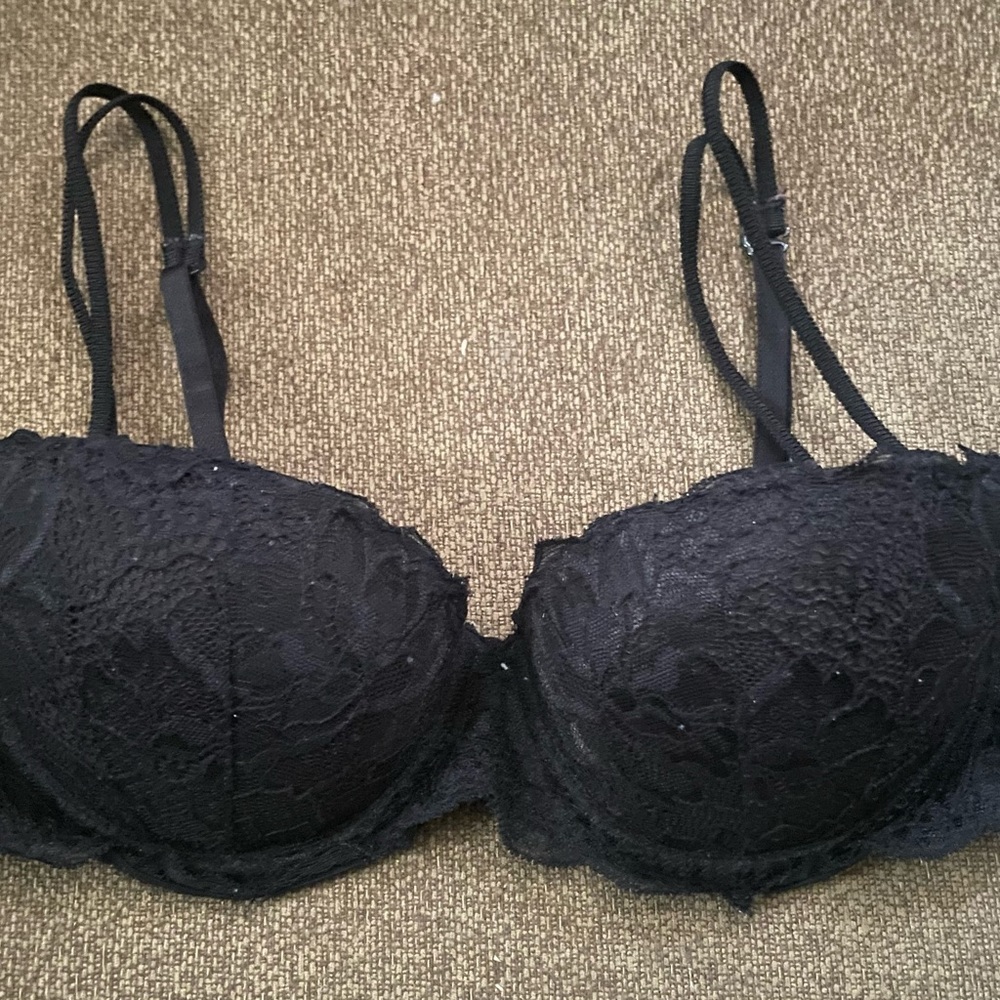 PINK Victoria’s Secret bra